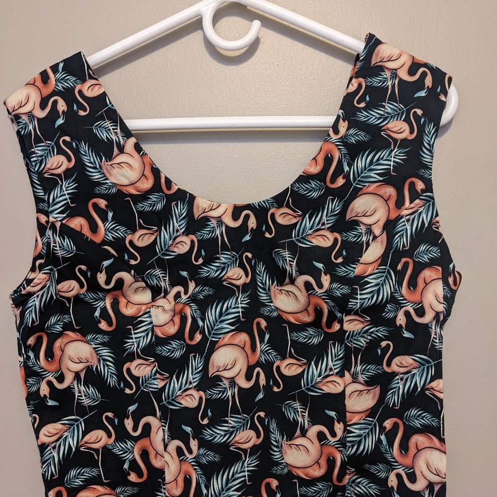 Flamingo Pattern Crop Top - Picture 2 of 2